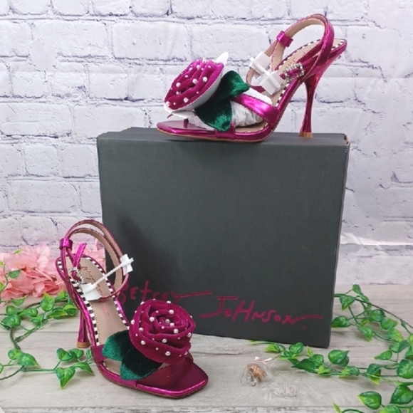 Betsey Johnson Carlos Fuchsia Heel NIB - Picture 11 of 11